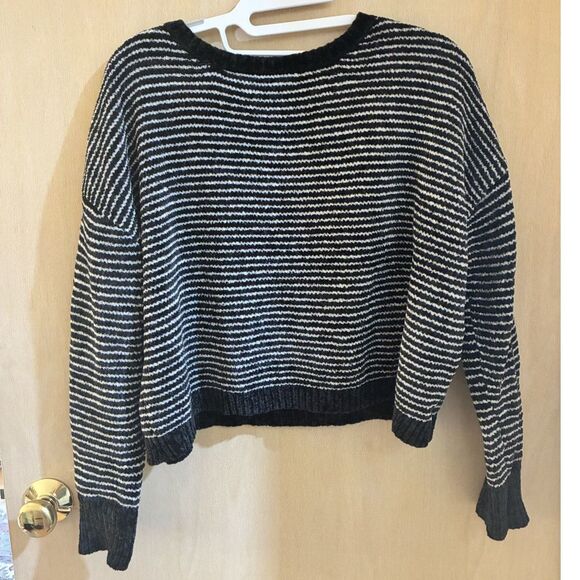 Design Lab Lord & Taylor Black/White Striped Cropped Pullover Sweater (Small) - Picture 1 of 5